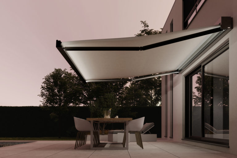 Lux_open_awning_open_led (2)